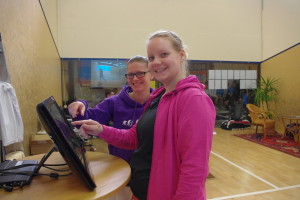 Corinna Morbach (li.) und Nina Fichler greifen bei den Damen beide für FS Böblingen zum Racket!